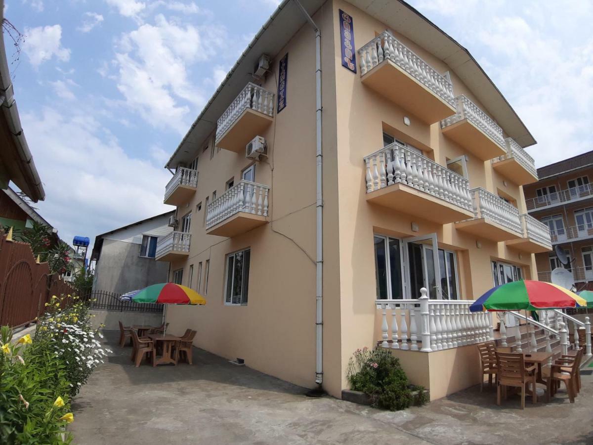 Timgiz Hotel Ureki Exterior photo